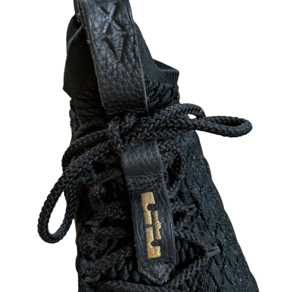 Nike LeBron 15 Metallic Gold Black Basketball Sneakers Size 5.5Y